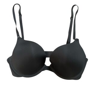 Victoria's Secret Black Seamless Push Up Pigeonnant Bra
Size - 34C
